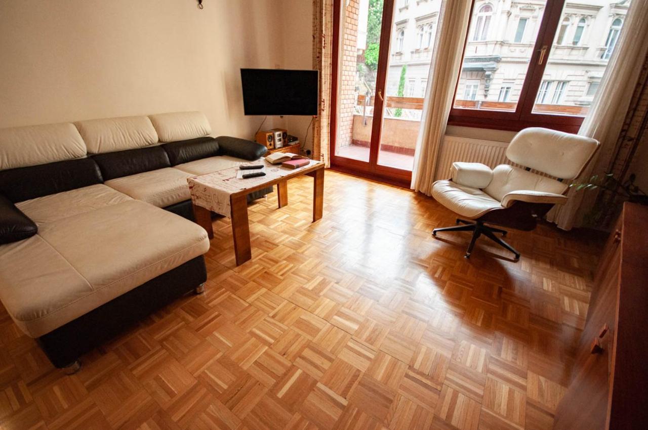 Castle Hillside Apartment Budapest Bagian luar foto